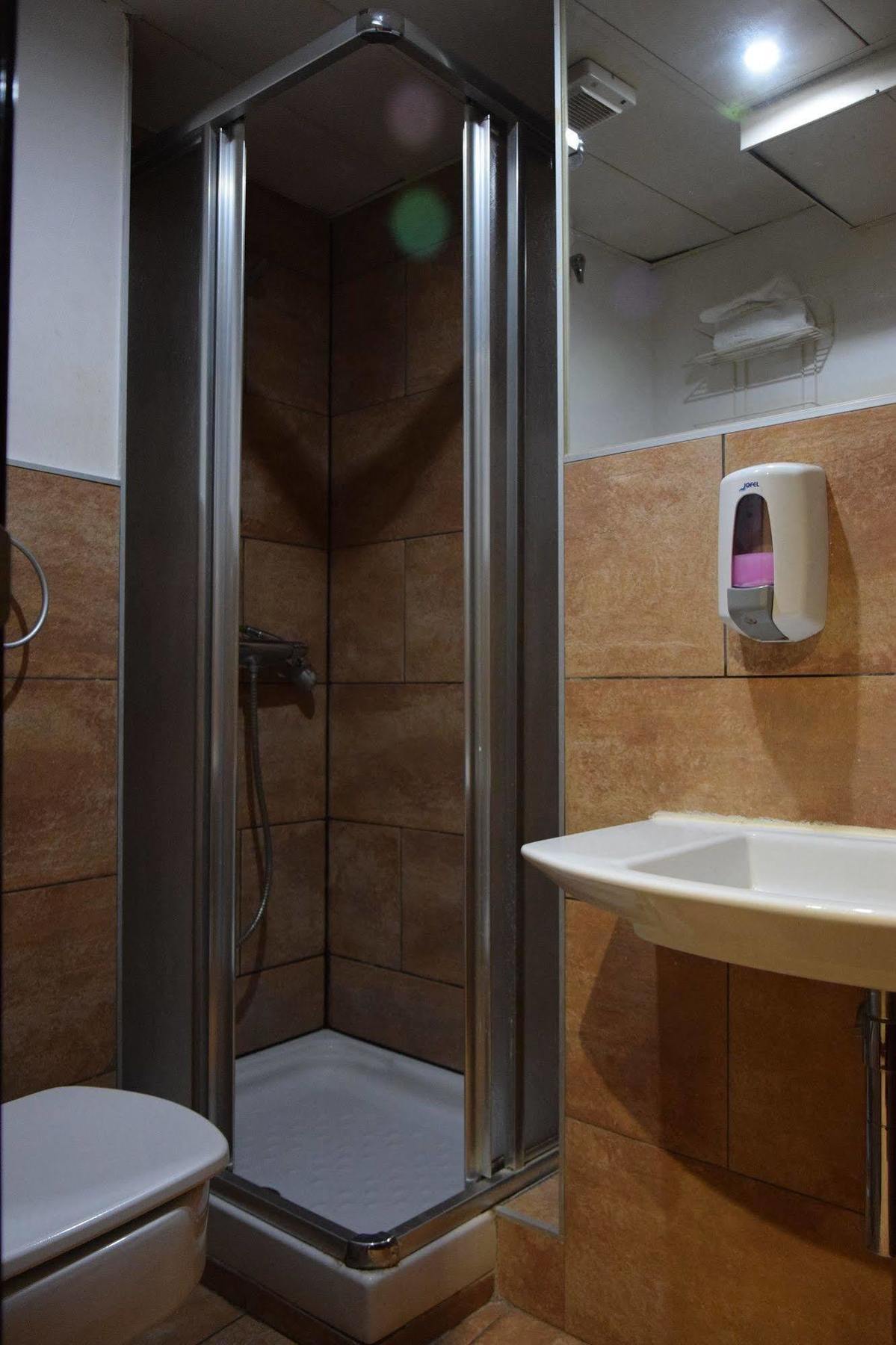 Hotel Complutense Alcala de Henares Exterior photo